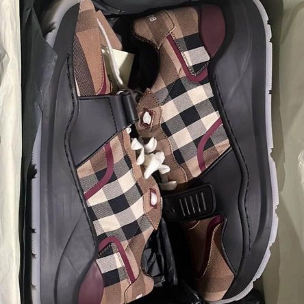 Burberry - Brown Ramsey